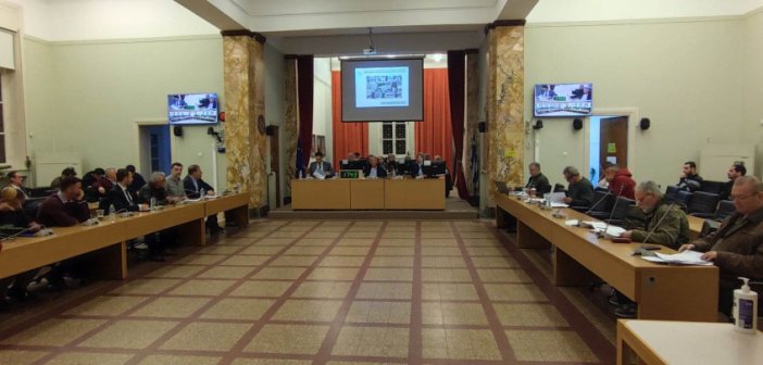 Αγρίνιο: Συνεδριάζει το δημοτικό συμβούλιο – Προϋπολογισμός και δικαστικός χάρτης στο επίκεντρο (live)