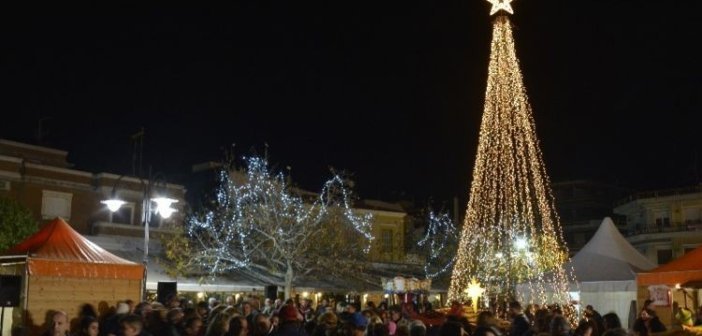Μεσολόγγι: Πώς εξηγεί ο Δήμος τις καθυστερήσεις στο χριστουγεννιάτικο στολισμό