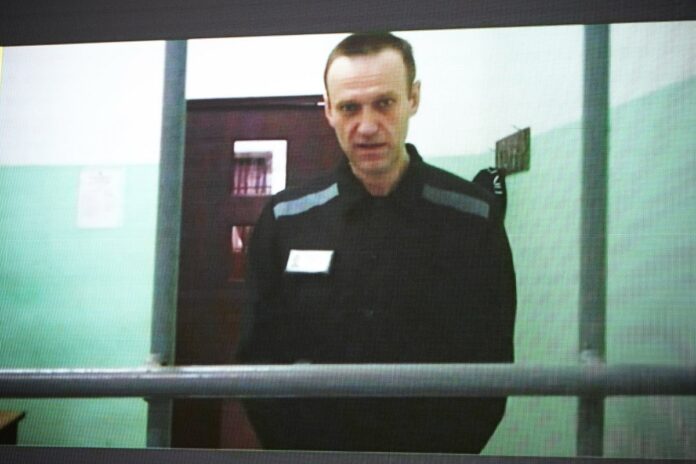 Συνεργάτες του φυλακισμένου ηγέτη της ρωσικής αντιπολίτευσης Αλεξέι Ναβάλνι δήλωσαν σήμερα πως εξακολουθεί να είναι ασαφές το πού βρίσκεται