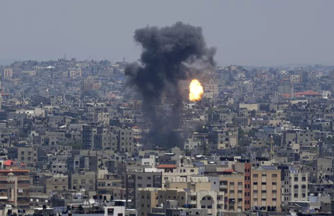 Το Ισραήλ επεκτείνει «σκληρά και σχολαστικά» τις χερσαίες επιχειρήσεις του στη Νότια Λωρίδα της Γάζας