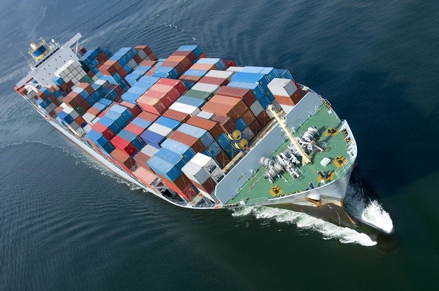 Χάος στην Ερυθρά Θάλασσα: η ναυτιλία έμεινε χωρίς τη βασική της εμπορική διαδρομή
