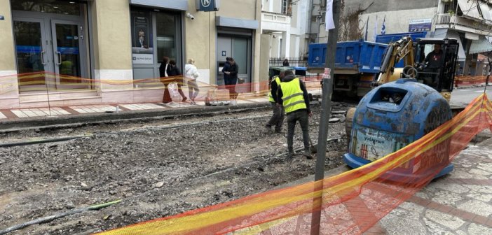 Αγρίνιο: Ξεκίνησαν οι εργασίες ανακατασκευής από το Δημαρχείο ως τη Μακρή (εικόνες & βίντεο)