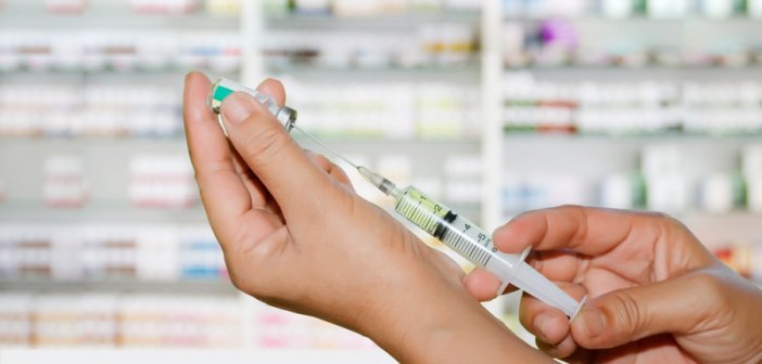 «Στα αζήτητα» οι εμβολιασμοί και στο Αγρίνιο – “Πόλεμος” για τον εμβολιασμό – Ιατρεία ή φαρμακεία;