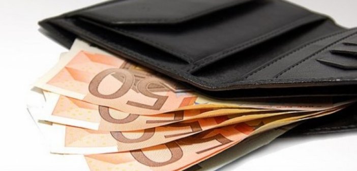 Μεσολόγγι: Βρήκε πορτοφόλι με 1.860 ευρώ και το παρέδωσε στην Αστυνομία