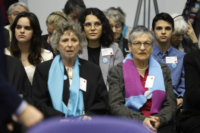 Μια ομάδα ηλικιωμένων Ελβετίδων κέρδισε την πρώτη νίκη σε υπόθεση για την κλιματική αλλαγή στο Ευρωπαϊκό Δικαστήριο Ανθρωπίνων Δικαιωμάτων